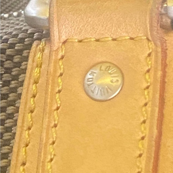 Carry on crossbody LV - Picture 6 of 10